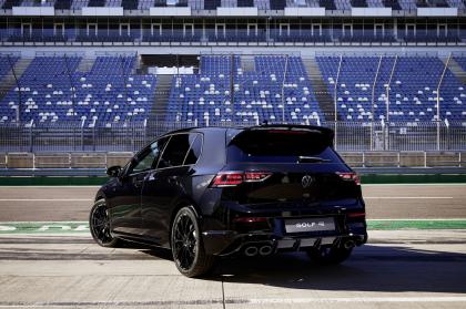 Έτοιμο το VW Golf R και σε Βlack Edition έκδοση